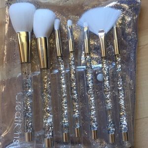 Glitter makeup brush set